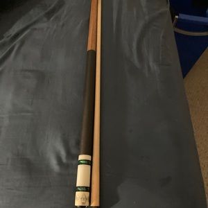 Adams vintage pool cue straight as arrow